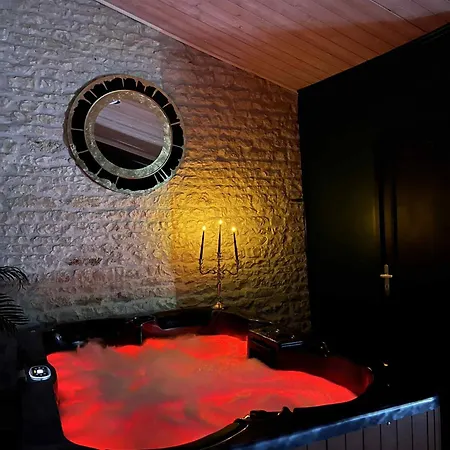 De Charme Romantique Avec Privatif L'echappee Bulles Semesterbostad Chambon (Vendee)