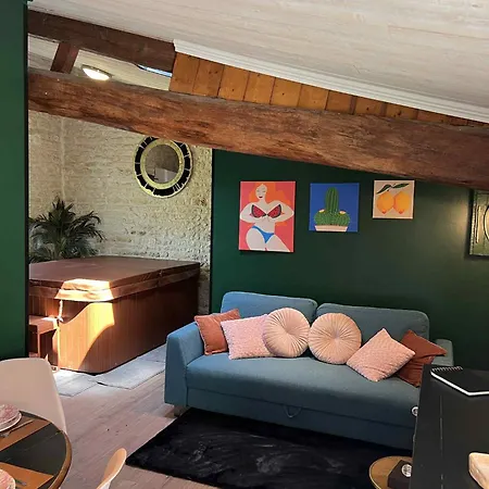 De Charme Romantique Avec Privatif L'echappee Bulles Semesterbostad Chambon (Vendee)