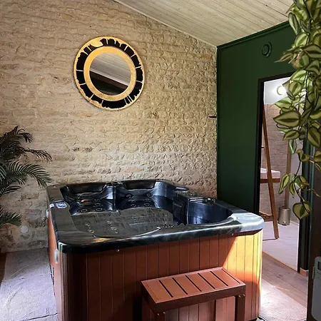 Holiday home De Charme Romantique Avec Privatif L'echappee Bulles Chambon (Vendee)
