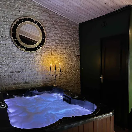 De Charme Romantique Avec Privatif L'echappee Bulles Semesterbostad Chambon (Vendee)